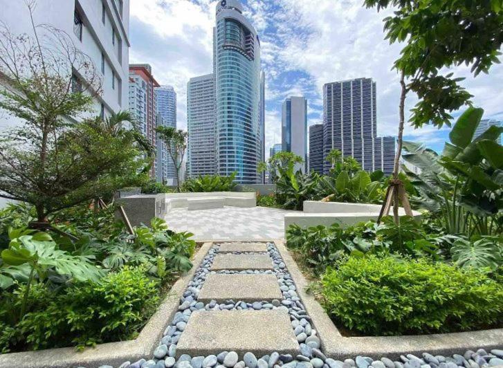 Air Luxury Makati Cbd With Balcony Apartment Manila Luaran gambar