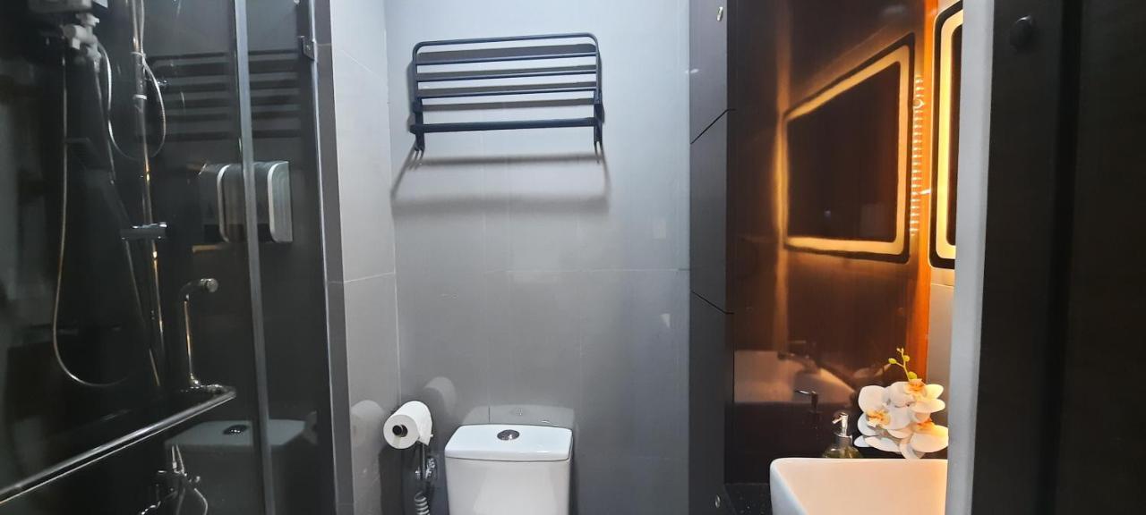 Air Luxury Makati Cbd With Balcony Apartment Manila Luaran gambar