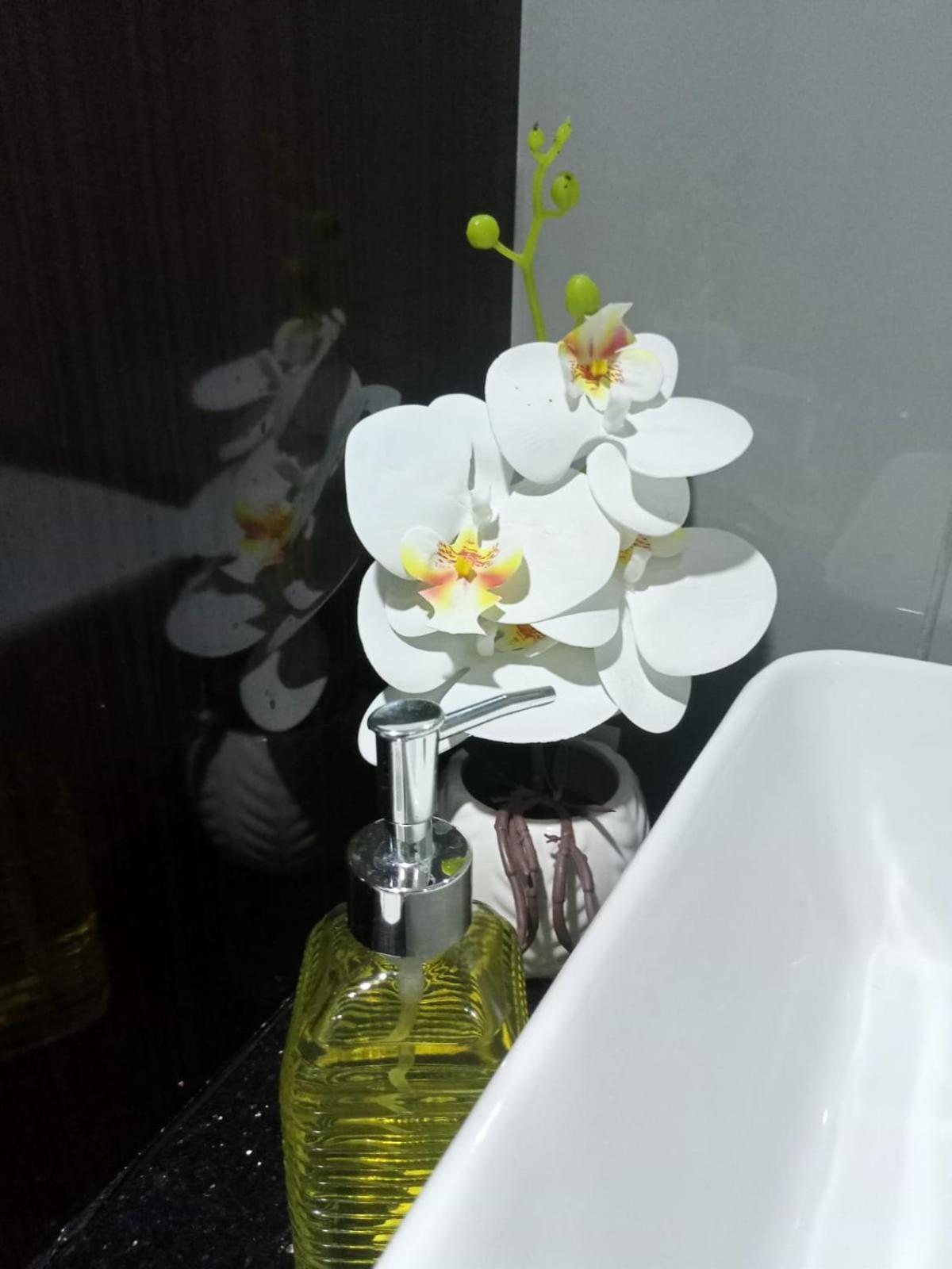 Air Luxury Makati Cbd With Balcony Apartment Manila Luaran gambar